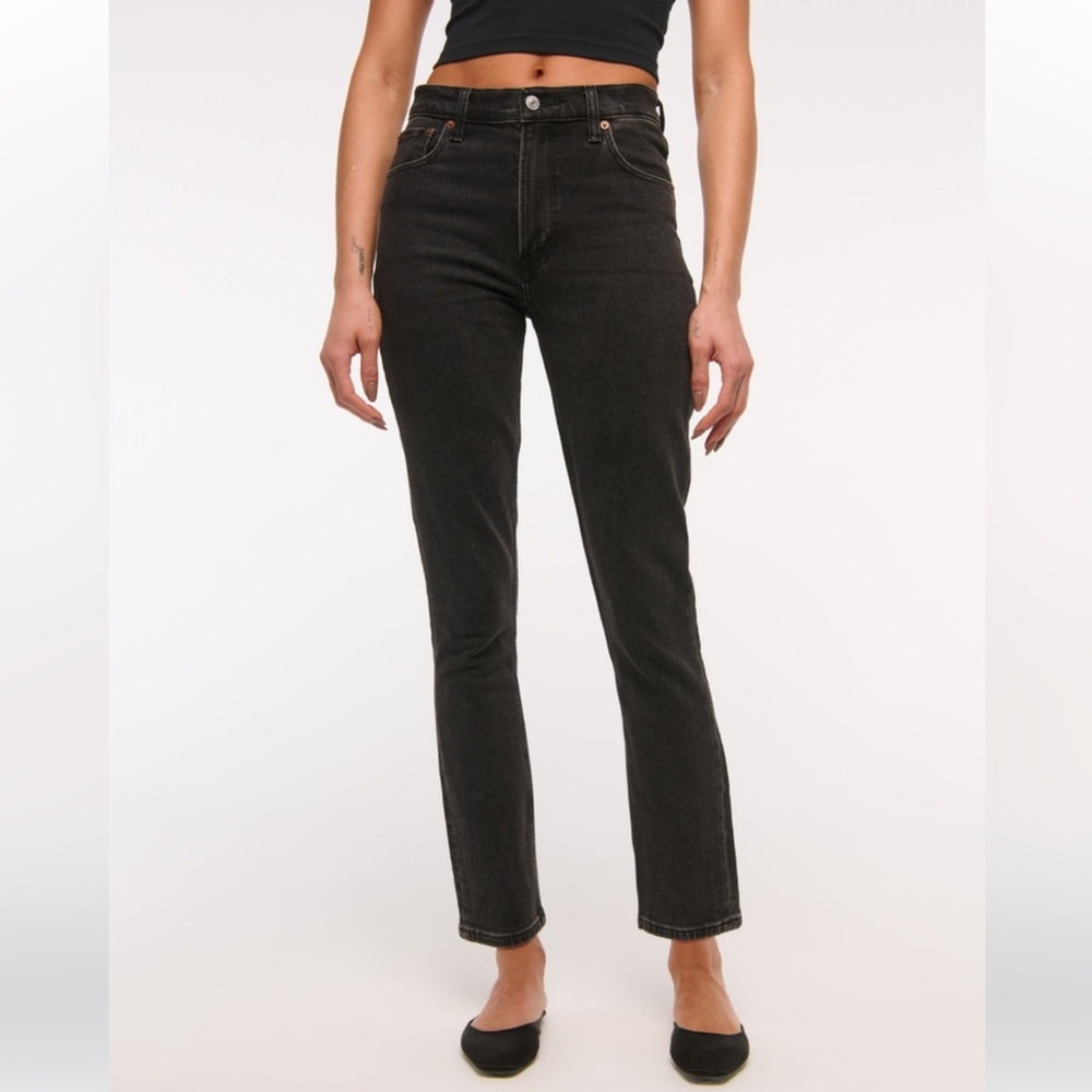 Abercrombie and Fitch, A&F- High Rise Skinny Jean size 24 short, NWT